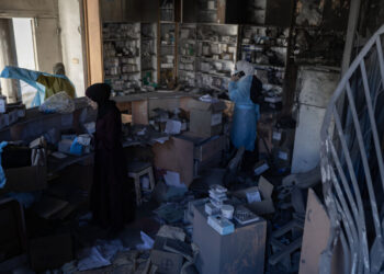 Israel Strikes Hospital in Northern Gaza and Captures Key Part of South