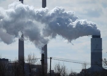 Trump signs executive order to power AI data centers with coal energy