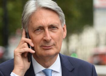 Octopus to get tentacles around Hammond-backed fintech fund | Money News