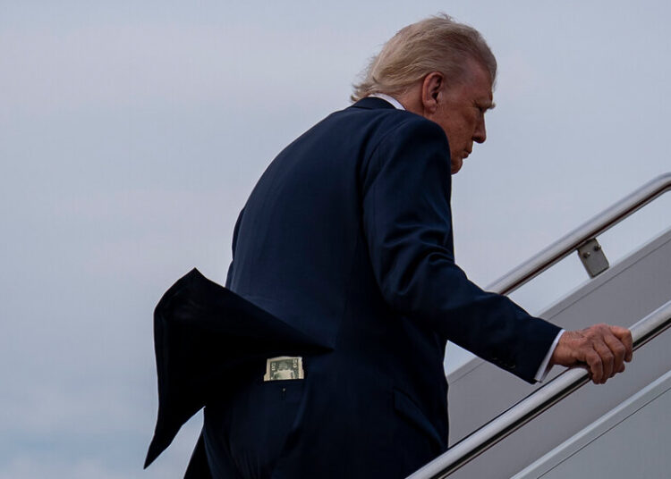 Trump, Raking In Cash, Expands His Power in the G.O.P. Money World