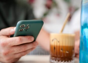 Want Less Screen Time? Try Switching To A Dumbphone