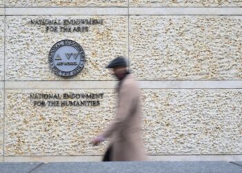 Trump Moves to Reappoint Mary Anne Carter as NEA Head