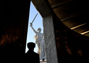 Russian University Chancellor Dies Inside Soviet-Era Statue