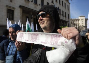 Bulgaria says it is back on track to adopt euro in 2026