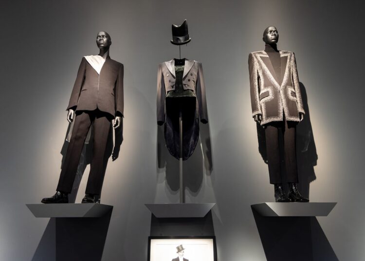 ‘Superfine: Tailoring Black Style’ Review: At the Met, Fashioning an Identity