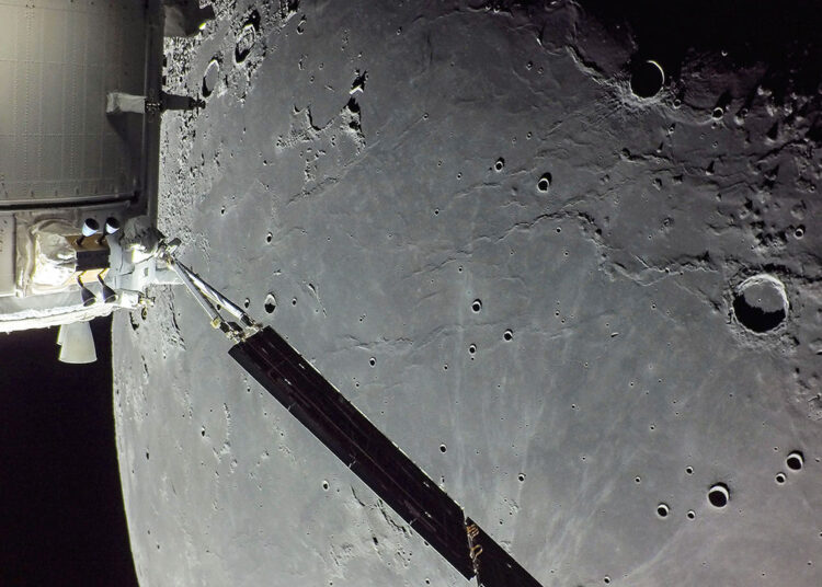 SpaceX is NASA’s biggest lunar rival