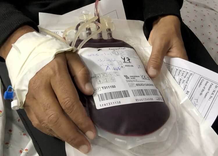 Doctors In Gaza Give Their Own Blood To Save Their Patients
