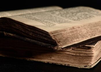 Who Wrote the Bible? AI Uncovers “Likely Authors”