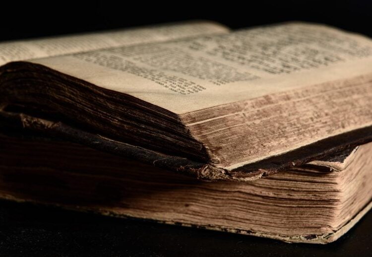 Who Wrote the Bible? AI Uncovers “Likely Authors”