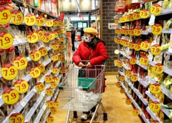 China’s exports to US plunge as trade talks loom