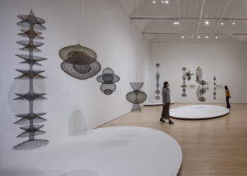 ‘Ruth Asawa: Retrospective’ Review: SFMOMA’s Ethereal Abstractions