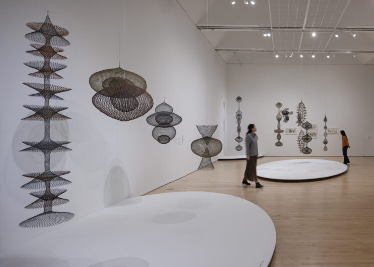 ‘Ruth Asawa: Retrospective’ Review: SFMOMA’s Ethereal Abstractions