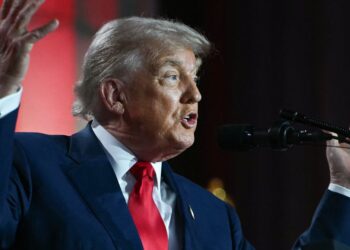 Trump’s Popularity Is Tumbling – But Dems Are Still Worried About Two Big Problems