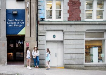 Canadian Art Schools See Growth in Applications and Enrollment From US