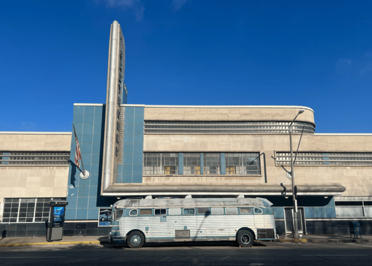 Artist is Turning Greyhound Bus into Museum of the Great Migration