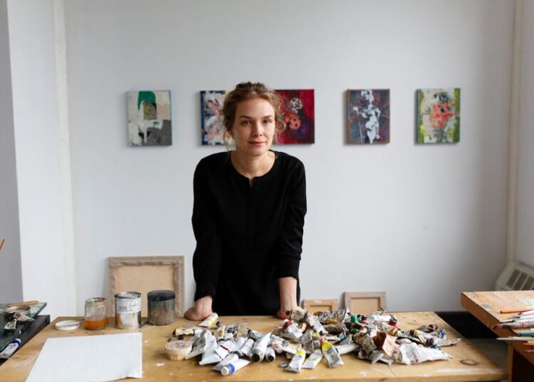 Rising Painter Dies at 43