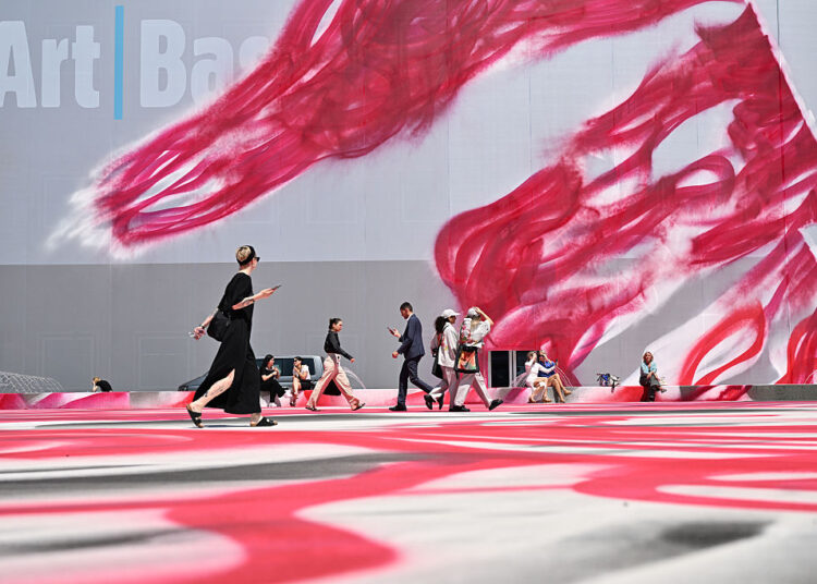 Galleries’ Reporting Shows Sales Slipping at Art Basel