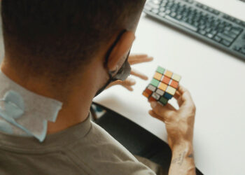 A promising non-invasive technique can help paralysed limbs move