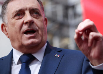 Bosnia calls vote to replace banned leader of Serb statelet Milorad Dodik