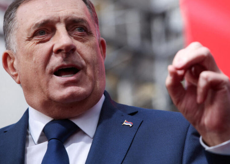 Bosnia calls vote to replace banned leader of Serb statelet Milorad Dodik