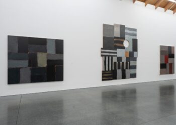 ‘Sean Scully: The Albee Barn, Montauk’ Review: Abstractions of Light and Landscape