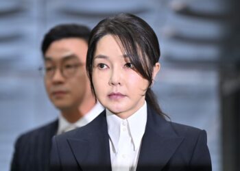 Lee Ufan Painting at Center of Bribery Investigation in Korea