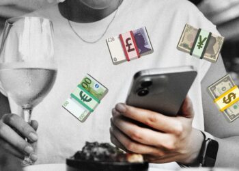 This iPhone Hack Makes Shopping While Traveling So Much Easier