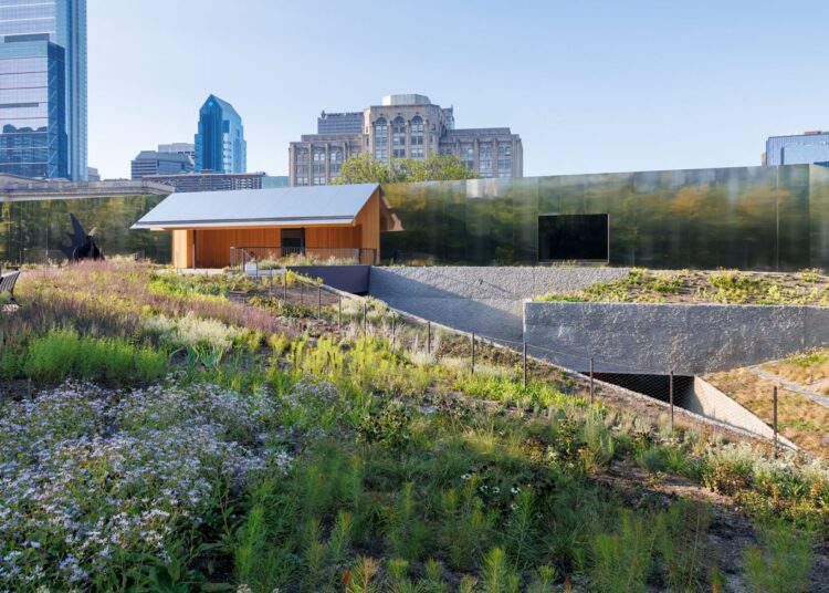 Calder Gardens Puts Sculpture in a Loosely Sketched Context