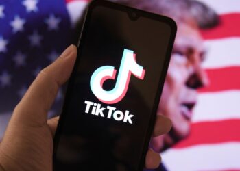 Trump reveals Rupert and Lachlan Murdoch could be involved in TikTok deal | US News
