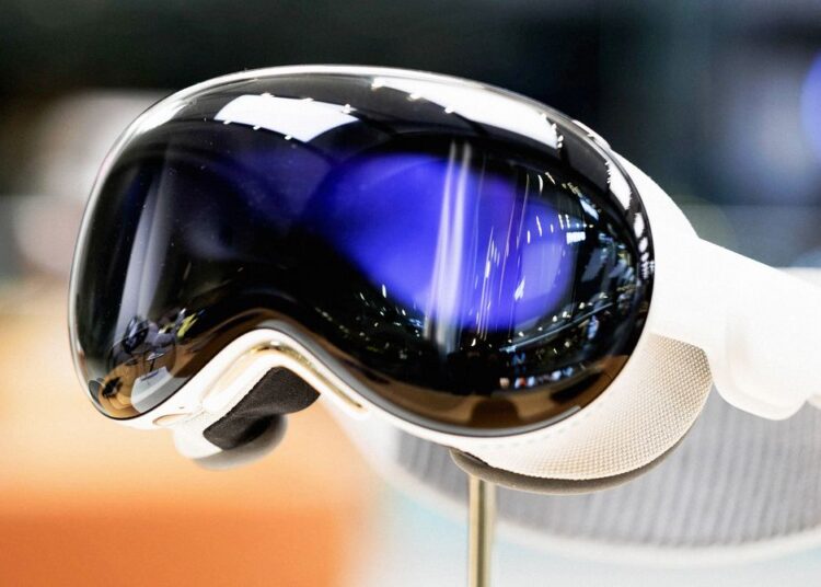 This Startup Wants to Put Its Brain-Computer Interface in the Apple Vision Pro