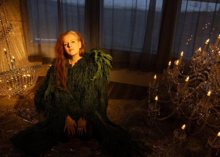 ‘Neon Grey Midnight Green’ Review: Neko Case’s Finely Tuned Ear