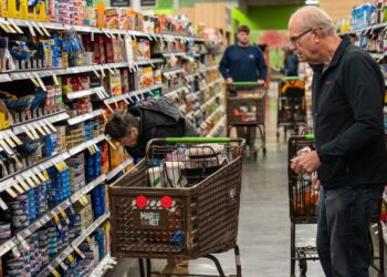 Consumer Sentiment Weakens To Lowest Level In Nearly 3.5 Years, New Study Shows