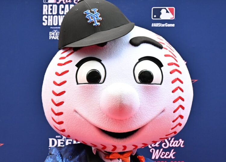 Trump Pardons Former Mets Great On Tax Evasion, Drug Charges