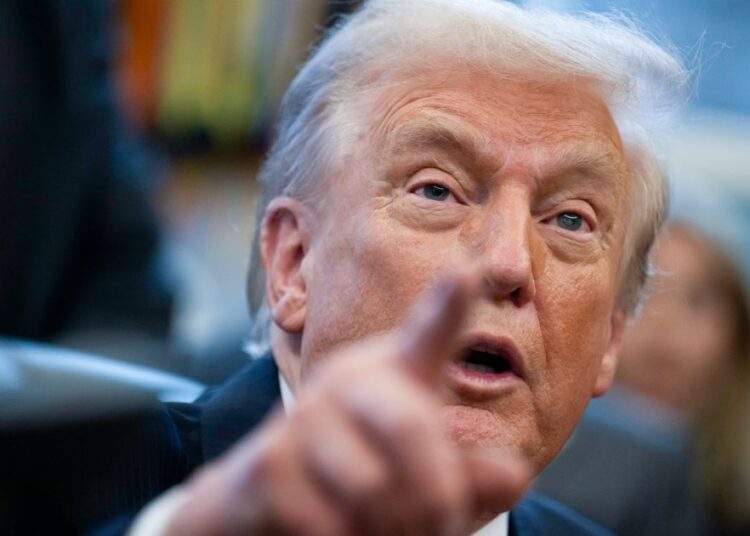 Trump Scolds Indiana Lawmakers For Defying His Redistricting Push