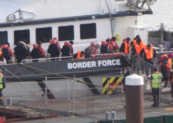 Home Secretary Shabana Mahmood threatens Trump-style visa ban on three countries as part of radical asylum reforms | UK News