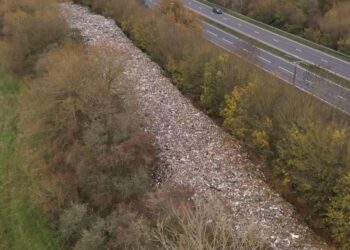 Man arrested in connection with massive illegal waste dump in Kidlington, Oxfordshire | UK News