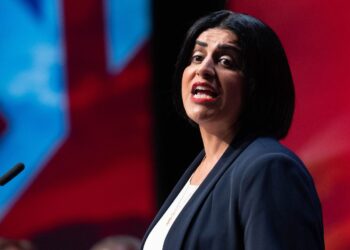 Refugee status set to become temporary in radical asylum reforms | UK News