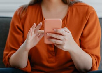 Here’s Why People Are ‘Vaguebooking’