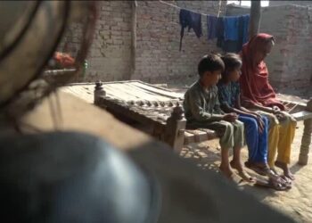 Pakistan faces rapid HIV spread due to unsafe medical practices