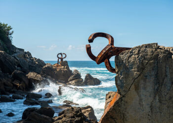 ‘Eduardo Chillida: Convergence’ Review: Sculpting Nature’s Forces