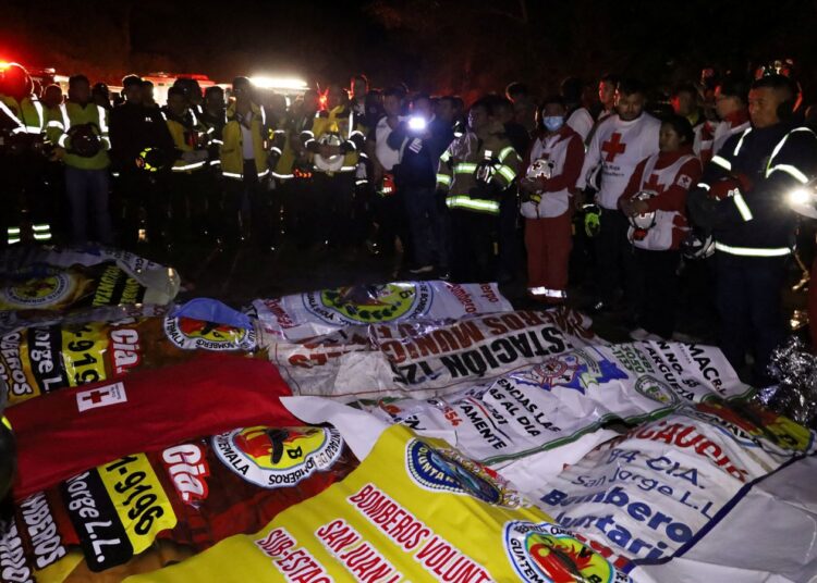 At least 15 killed and 15 injured in Guatemala as bus falls into ravine | World News