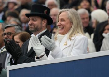 Abigail Spanberger Makes History, Sworn In As Virginia’s 1st Female Governor