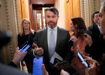 Senate Republicans Narrowly Vote to Kill Debate on Trump’s Military Attack on Venezuela