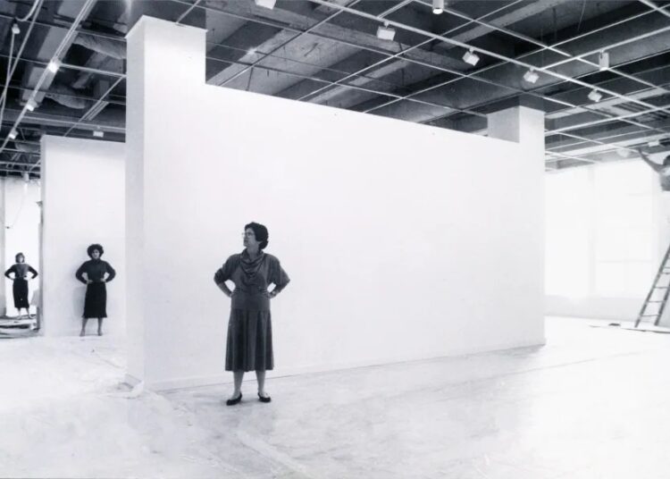 San Francisco Art Dealer Dies at 92