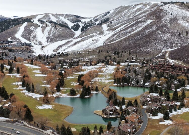 Record Low Snow in the West Will Mean Less Water, More Fire, and Political Chaos