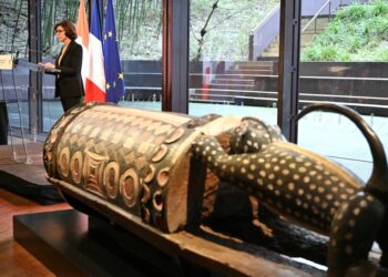 France Returns Looted “Talking Drum” to the Republic of Côte d’Ivoire