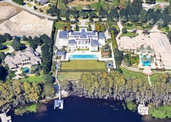 Brazilian Authorities Search for Art Holdings of Bank CEO