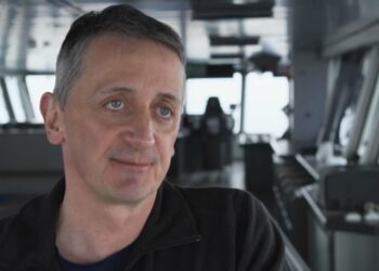 Marine biologist on salaries, tears and the one thing everyone could do to save the planet | Money News