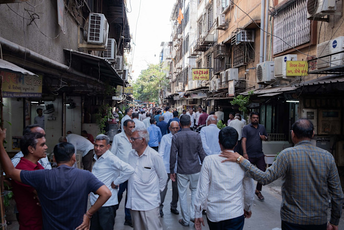 Diamond traders and brokers line the streets doing business at Mini Bazaar in Surat, Gujarat