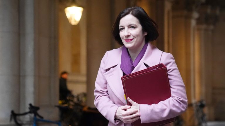 Education Secretary Bridget Phillipson arrives in Downing Street, London, for a Cabinet meeting. Picture date: Tuesday February 11, 2025.